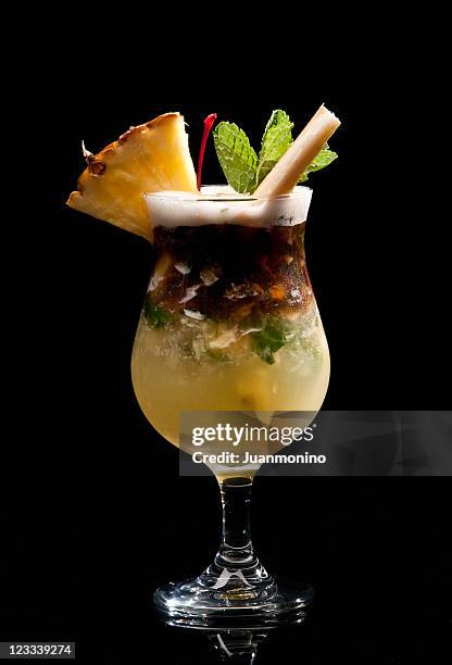 pineapple and coconut mojito - pineapple mint cocktail stock pictures, royalty-free photos & images