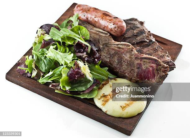 argentino parrillada (barbacoa combinación - argentina steak fotografías e imágenes de stock