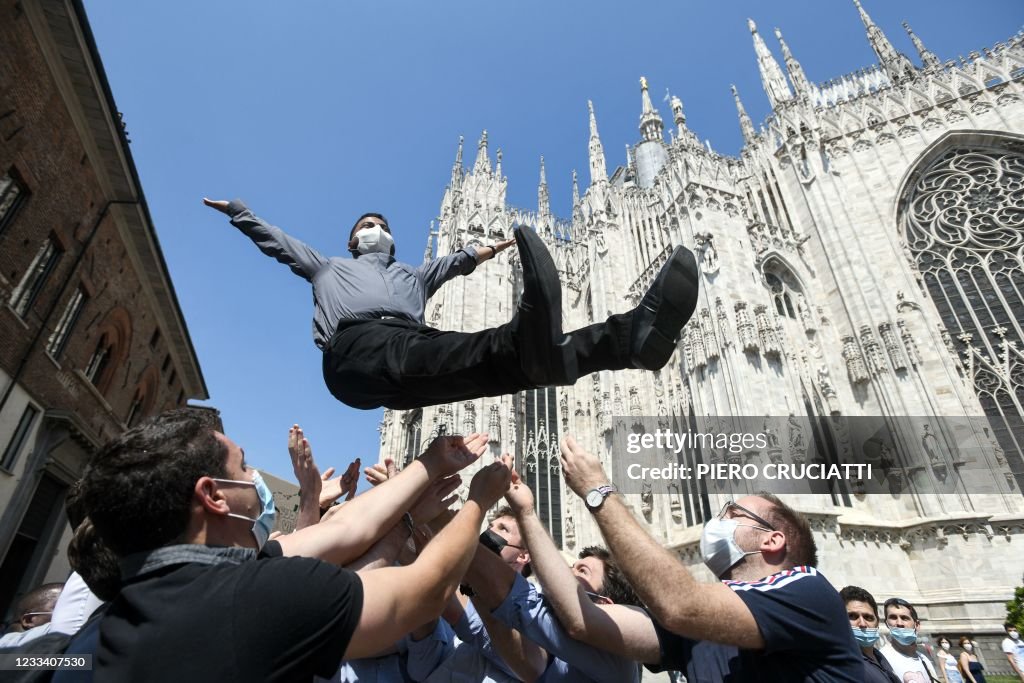 TOPSHOT-ITALY-RELIGION-CHRISTIAN