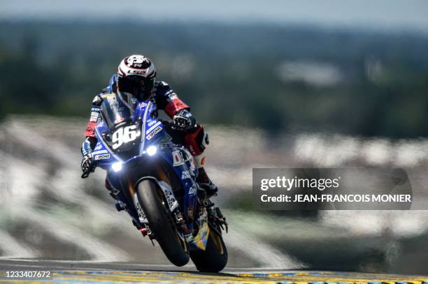 Yamaha YZF-R1 Formula EWC N°96 French rider Randy de Puniet competes during the 44th Le Mans 24-hours endurance moto race at Le Mans, north-western...