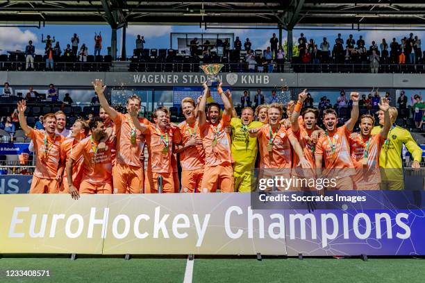 Jeroen Hertzberger of Holland, Lars Balk of Holland, Thijs van Dam of Holland, Jonas de Geus of Holland, Jorrit Croon of Holland, Billy Bakker of...