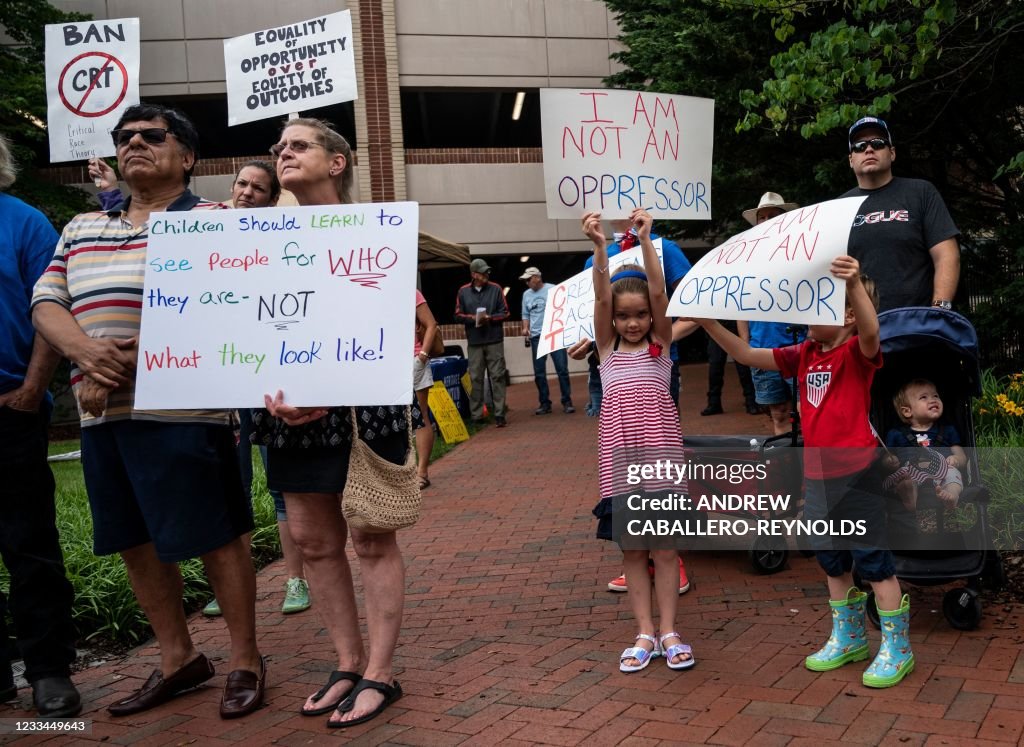 US-EDUCATION-RACISM-POLITICS