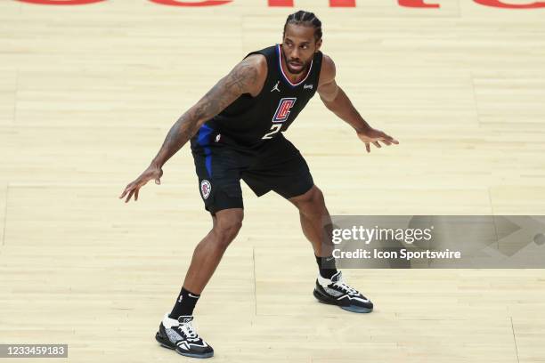 Clippers forward Kawhi Leonard ready for defense during the game 4 of the second round of the Western Conference Playoffs between the Utah Jazz and...