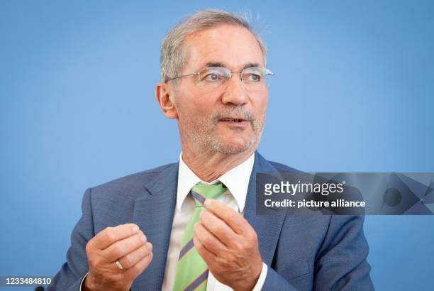 Matthias Platzeck , former Minister President of Brandenburg, gives a press conference on the Future Centre for German Unity and European...