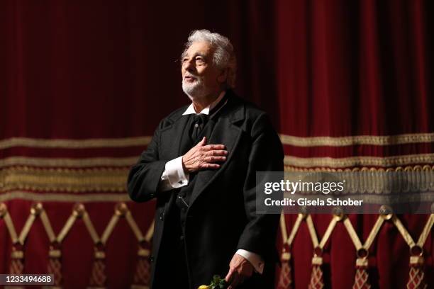 Opera singer Placido Domingo during the final applause of the Opera La Traviata at Bayerische Staatsoper on June 16, 2021 in Munich, Germany.