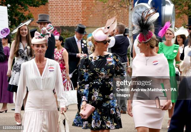 Zara Tindall , Dolly Maude and Chanelle McCoy arrive ahead of day three of Royal Ascot at Ascot Racecourse. Picture date: Thursday June 17, 2021.