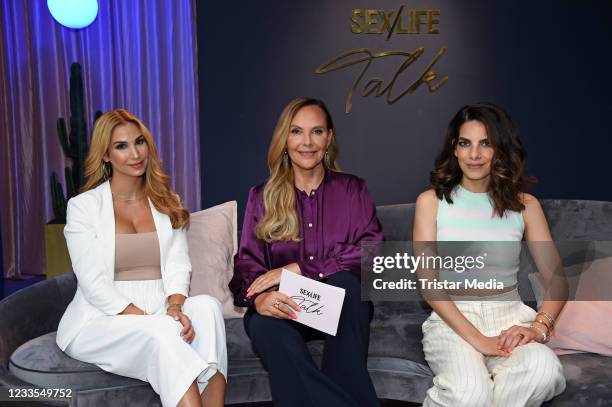 The host of the new Netflix talkshow SexLife Natascha Ochsenknecht with their guests Sila Sahin and Lilli Hollunder pose for pictures during a...
