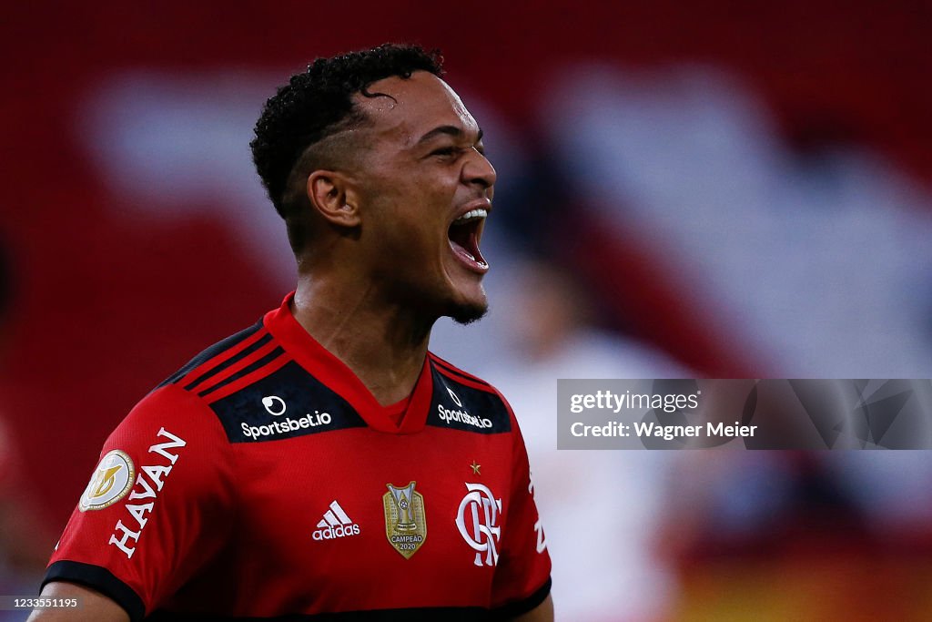 Flamengo v Red Bull Bragantino - Brasileirao 2021