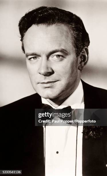 Tony Britton, English film and television actor whose career encompassed both Shakespearean roles and TV sitcoms, circa 1960.
