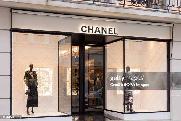 multifunctioneel Voel me slecht Bedrog 8,383 Chanel Store Photos and Premium High Res Pictures - Getty Images
