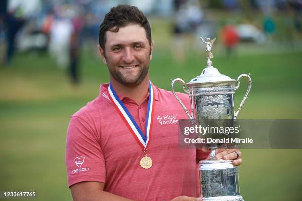 Jon Rahm holding US Open Championship Trophy after winning tournament at Torrey Pines GC. San Diego, CA 6/20/2021 CREDIT: Donald Miralle