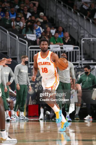 Solomon Hill of the Atlanta Hawks handles the ball during the game against the Milwaukee Bucks during Game 1 of the Eastern Conference Finals of the...