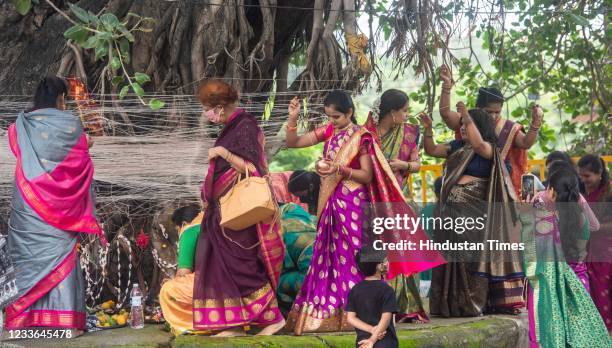 Sacred Thread Features Sacred Thread Ceremony Photos and Premium High Res Pictures - Getty Images