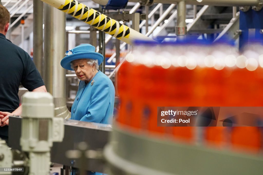 The Queen And The Duke Of Cambridge Visit Irn Bru Factory