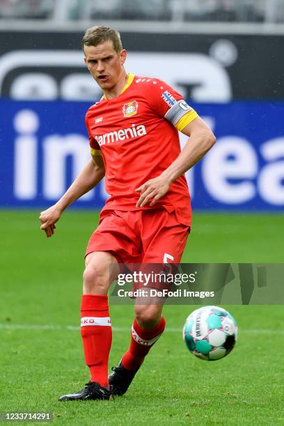 Sven Bender of Bayer 04 Leverkusen controls the ball during the Bundesliga match between Borussia Dortmund and Bayer 04 Leverkusen at Signal Iduna...