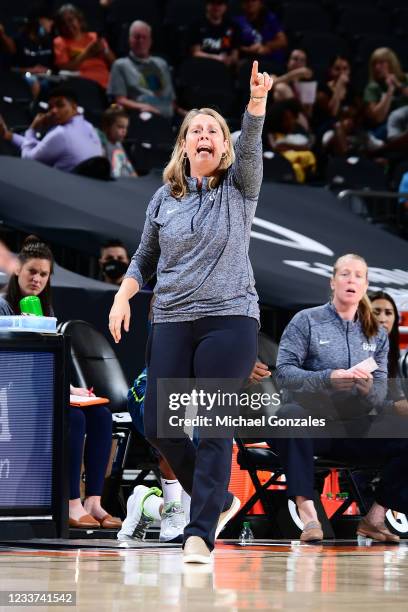 Chel Reeves Cheryl Reeve Basketball Coach Photos and Premium High Res Pictures ...