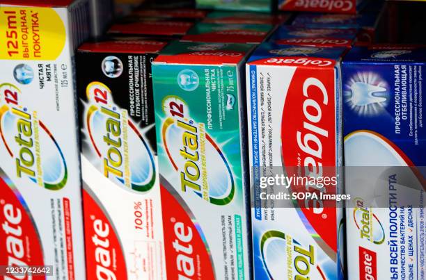 Colgate Toothpaste In Store 266 Colgate Toothpaste Stock Photos, High-Res Pictures, and Images ...