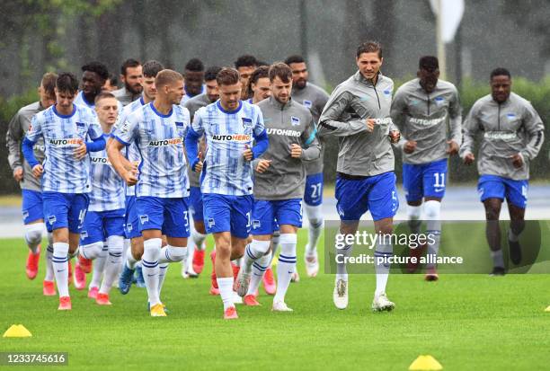 Football: Bundesliga, Hertha BSC training kick-off in the amateur stadium on the Olympic grounds. Led by Niklas Stark and Maximilian Mittelstädt ,...