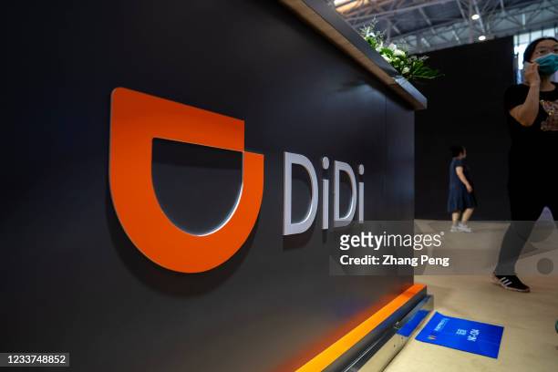 Logo of Didi, at the exhibit booth of Didi Chuxing in the 5th World Intelligence congress. Didi Chuxing, China's largest ride-hailing company, makes...