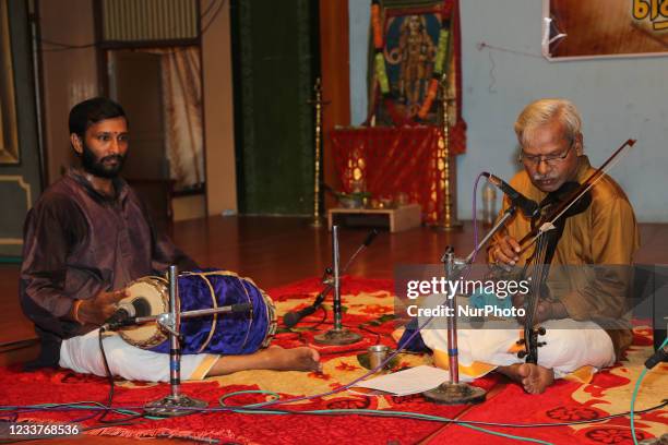 Shylu Ravindran Carnatic Musician Photos and Premium High Res Pictures - Getty Images