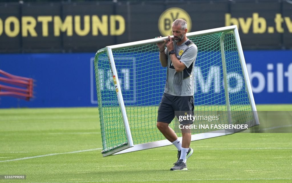 Fbl-GER-BUNDESLIGA-GERMANY-TRAINING