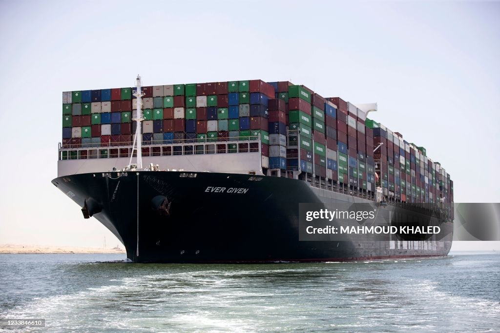 EGYPT-SHIPPING-SUEZ