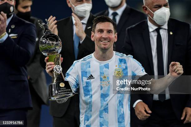 Messi, Argentina player celebrates the title of champion with players of his team after the match against Brazil at Maracana stadium for the decision...