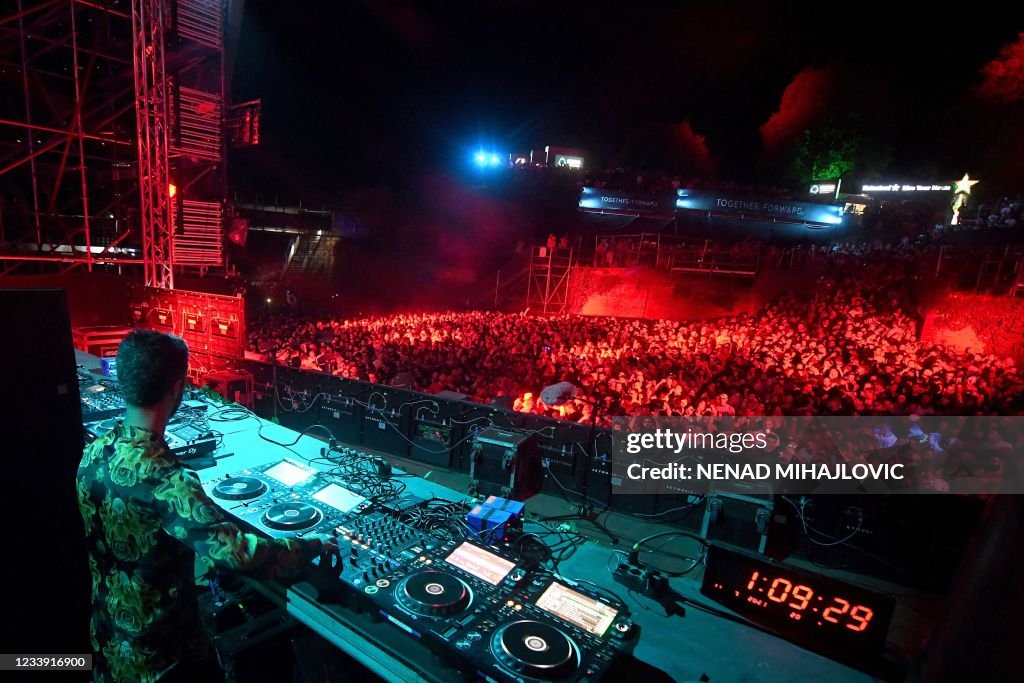 SERBIA-LIFESTYLE-MUSIC-FESTIVAL-HEALTH-VIRUS