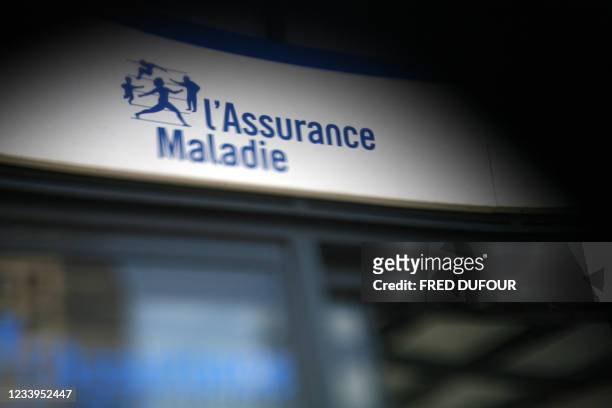 - Photo prise le 20 juin 2007 du logo de la Sécurité sociale à la Caisse Primaire d'Assurance Maladie de Lyon. La Sécurité sociale, toujours ébranlée...