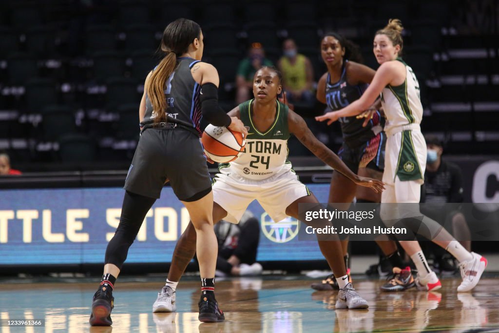 Jewell Loyd of the Seattle Storm plays defense on Chennedy Carter of