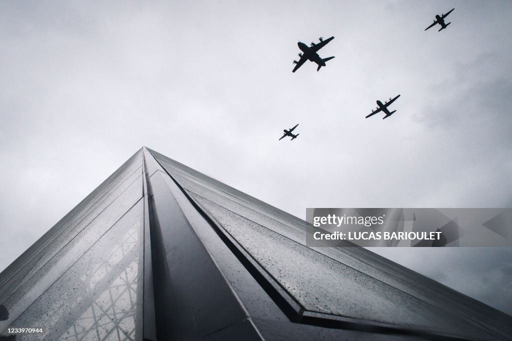 TOPSHOT-FRANCE-BASTILLE-DAY-PARADE