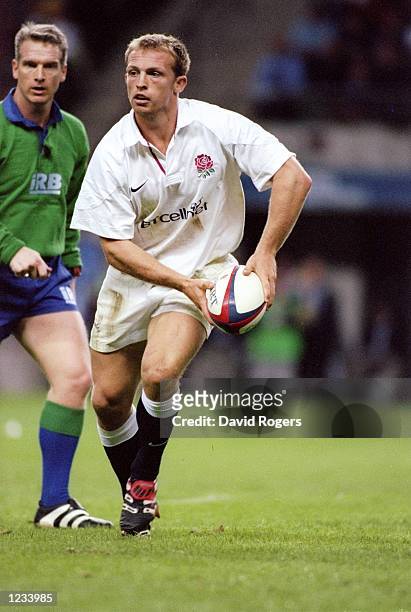 England's Matt Dawson passes the ball during the rugby union international between England and the United States, played at Twickenham, London,...