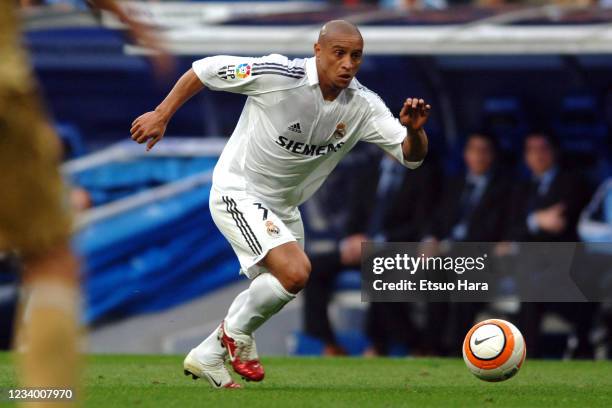 Roberto Carlos of Real Madrid in action during the La Liga match between Real Madrid and Malaga at the Estadio Santiago Bernabeu on April 23, 2006 in...