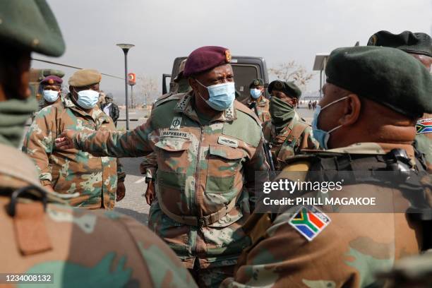 African Commandos 10,674 South African Soldier Stock Photos, High-Res Pictures, and ...