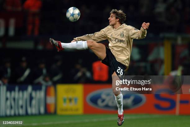 Sebastian Deisler of Bayern Munich in action during the UEFA Champions League Round of 16 second leg match between AC Milan and Bayern Munich at the...