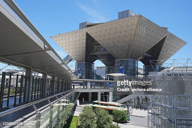 July 2021, Japan, Tokio: A view of the Tokyo Big Sight exhibition center, where the Main Press Center will be located during the Olympics. The 2020...