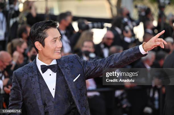 South Korean actor Lee Byung-hun arrives for the screening of the film "OSS 117 : Alerte Rouge en Afrique Noire" and the closing ceremony of the 74th...