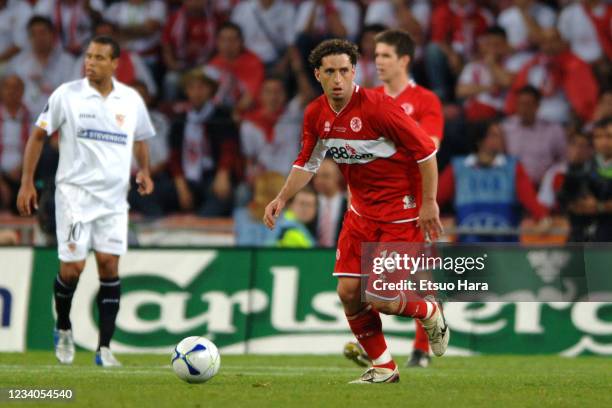Fabio Rochemback Sporting Fabio Rochemback Photos and Premium High Res Pictures - Getty Images