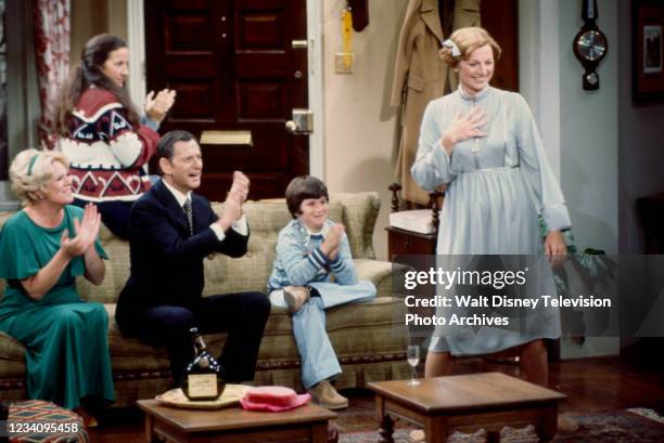 Los Angeles, CA Rachael Roberts, Devon Scott, Tony Randall, Brad Savage, Allyn Ann McLerie appearing in the ABC tv series 'The Tony Randall Show',...