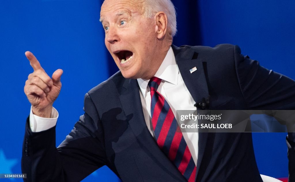 TOPSHOT-US-POLITICS-BIDEN