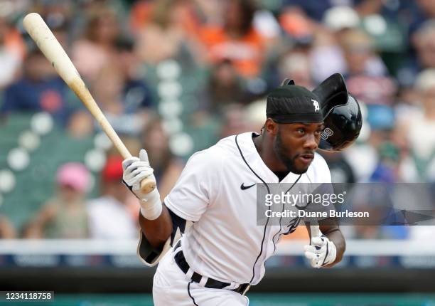 Akil Baddoo of the Detroit Tigers loses his helmet hitting a grounder  News Photo - Getty Images