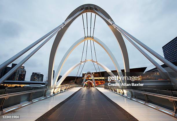 seafarers bridge at dusk - melbourne bridge stock pictures, royalty-free photos & images