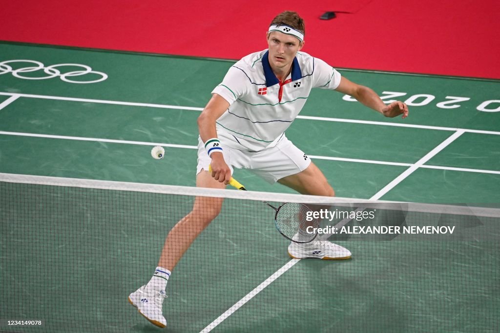 revidere Hejse fascisme Denmark's Viktor Axelsen hits a shot in his men's singles badminton... News Photo - Getty Images revidere Hejse fascisme Denmark's Viktor Axelsen hits a shot in his men's singles badminton... News Photo - Getty Images