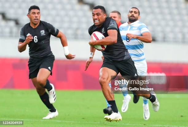 Sione Molia of New Zealand during the Rugby Sevens match between New Zealand and Argentina on Day 3 of the Tokyo 2020 Olympic Games at Tokyo Stadium...