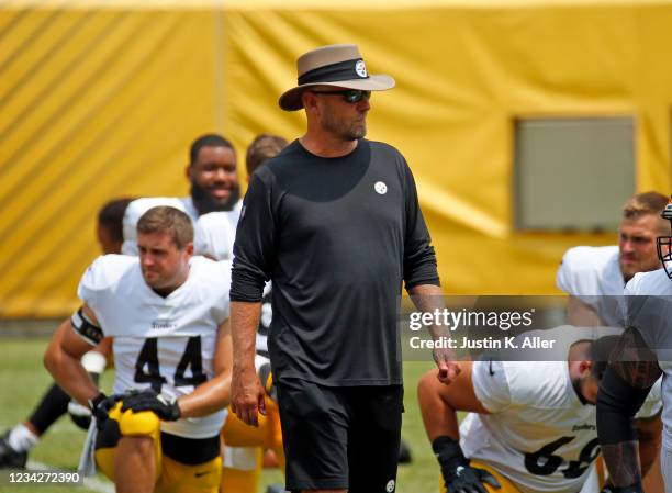 Matt Canada of the Pittsburgh Steelers in action during training camp at Heinz Field on July 28, 2021 in Pittsburgh, Pennsylvania.