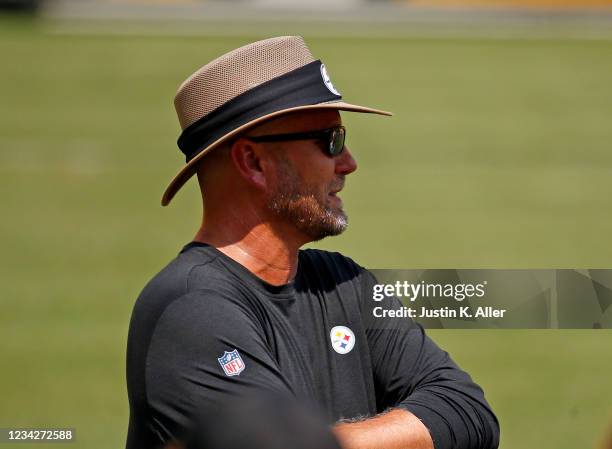 Matt Canada of the Pittsburgh Steelers looks on during training camp at Heinz Field on July 28, 2021 in Pittsburgh, Pennsylvania.