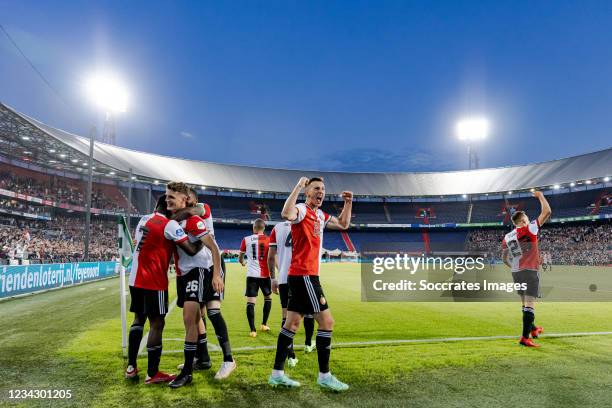 Guus Til of Feyenoord celebrates 3-2 with Luis Sinisterra of Feyenoord, Leroy Fer of Feyenoord, Robert Bozenik of Feyenoord during the Conference...