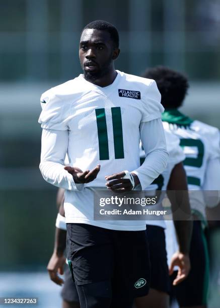 Denzel Mims of the New York Jets warms up at Atlantic Health Jets Training Center on July 30, 2021 in Florham Park, New Jersey.