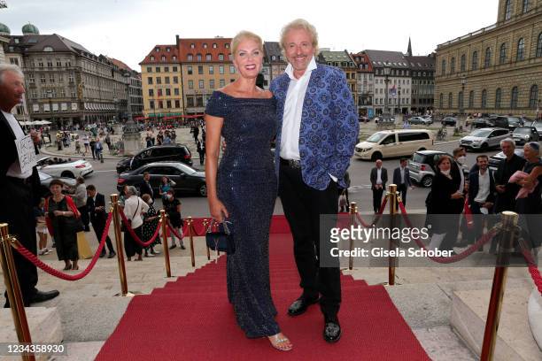 Thomas Gottschalk and his partner Karina Mross during the opera for all concert "Tristan und Isolde" as part of the Munich Opera Festival 2021 at...