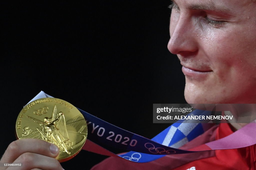 BADMINTON-OLY-2020-2021-TOKYO-PODIUM
